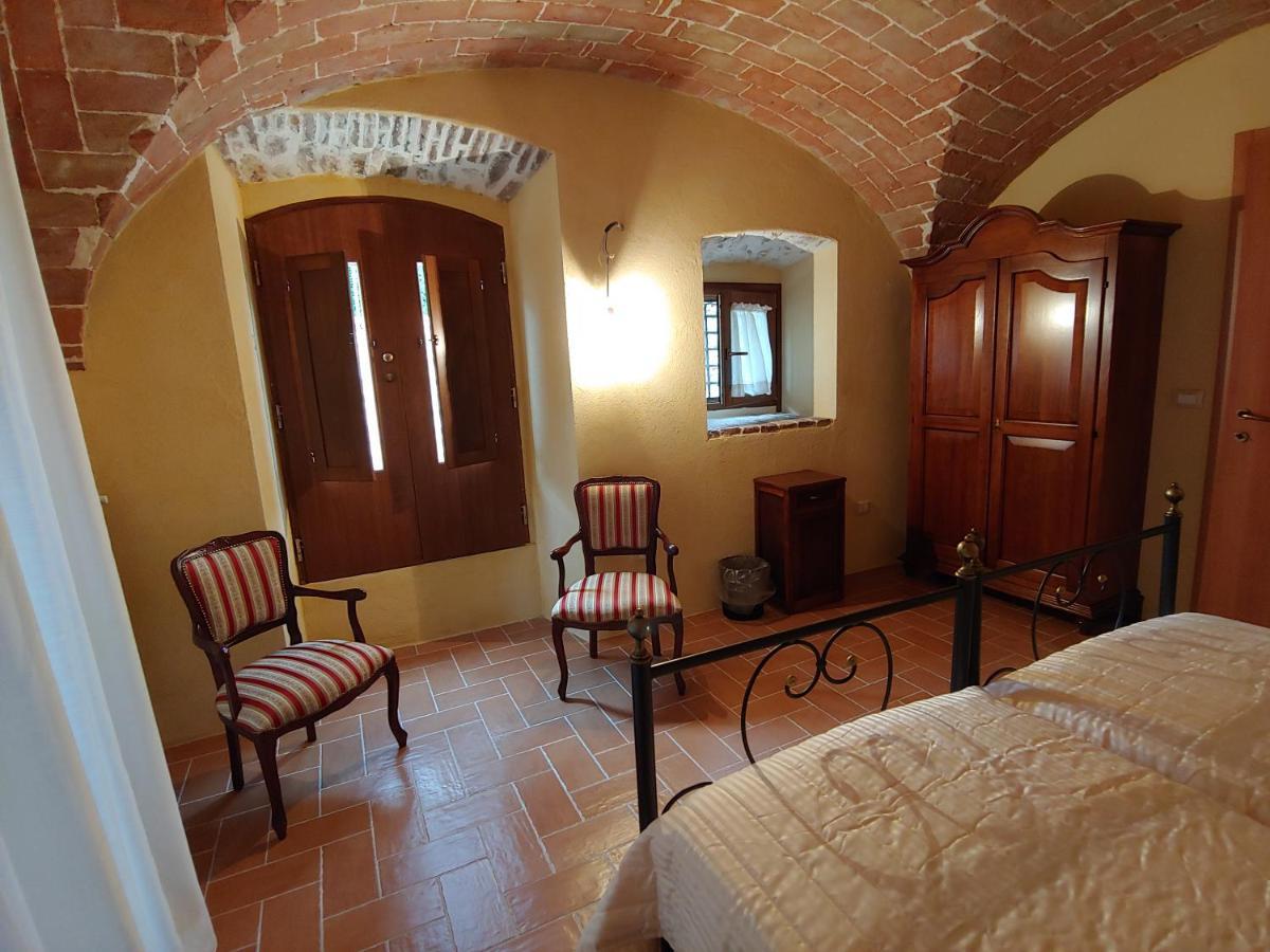 Castello Di Fagnano -albergo Diffuso & 4*